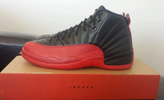 Team_LeBron23's tweet photo. $300 shipped DS Flu games size 10.5 PM me if interested! https://t.co/PnjLBivkIW