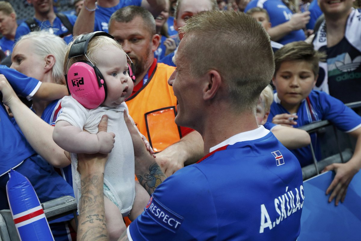 What a photo of Ari Skúlason. #ISL