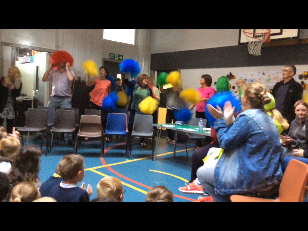 ElmvaleP5_4's tweet photo. @mrfeistsclass @Elmvaleprimary #YMCA #MrFeistsHair https://t.co/631lhsrl8o