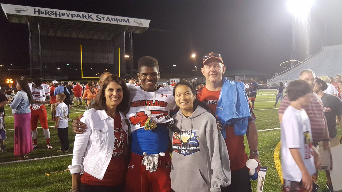 BPCFootball's tweet image. Big 33 host family experience for Jordan Hill.. priceless