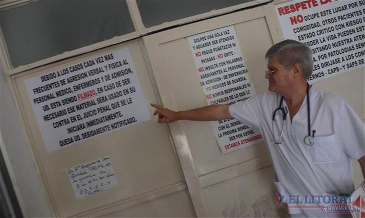 FFerrariOk's tweet photo. Proponen que sean delito atacar #Médicos y personal de #Salud en hospitales https://t.co/wIzbnQAF0s @AleRissoVazquez https://t.co/5O6sYerL2H