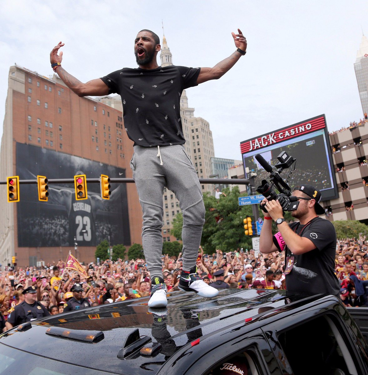 Kyrie's Turn : nba