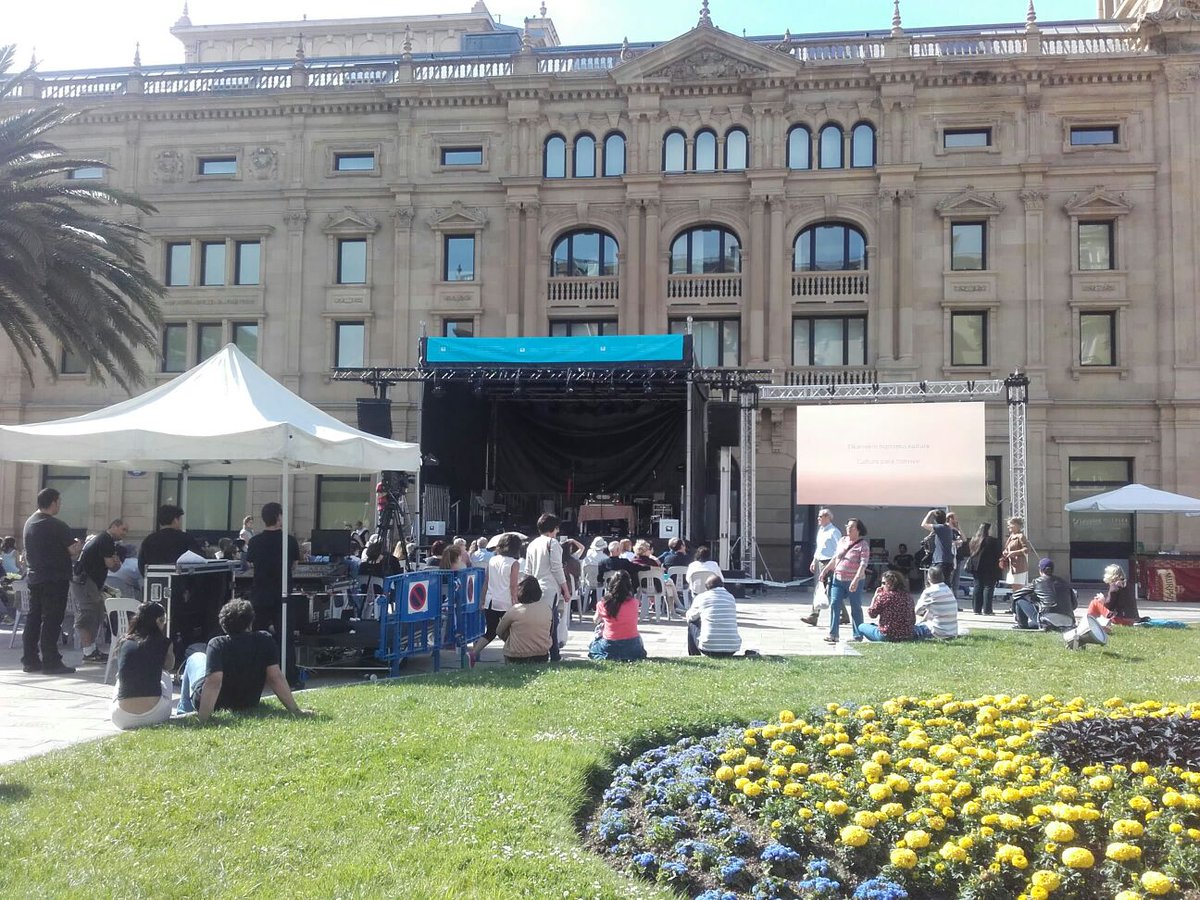 greendubliner's tweet photo. @bloomsdayfest more pictures taken in Donostia @DSS2016Europe #Bloomsday2016 https://t.co/zqY1J94hVx