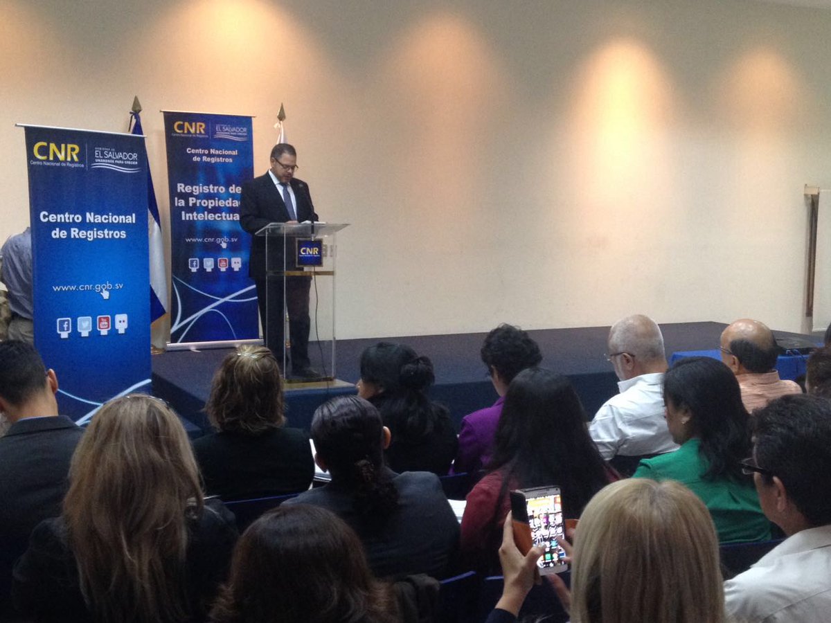 CNRSV's tweet photo. Dr. Hernández #OMPI: agradece asistencia y aplaude iniciativa sobre trabajo en patentes Taller #TransformaTusIdeas https://t.co/rVDcvuZQIr