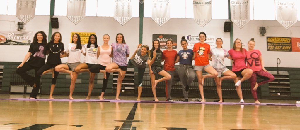 rhsHansen's tweet photo. Last yoga practice of the year 🕉🕉🕉 #yogainschools https://t.co/0XTI5ZZICK