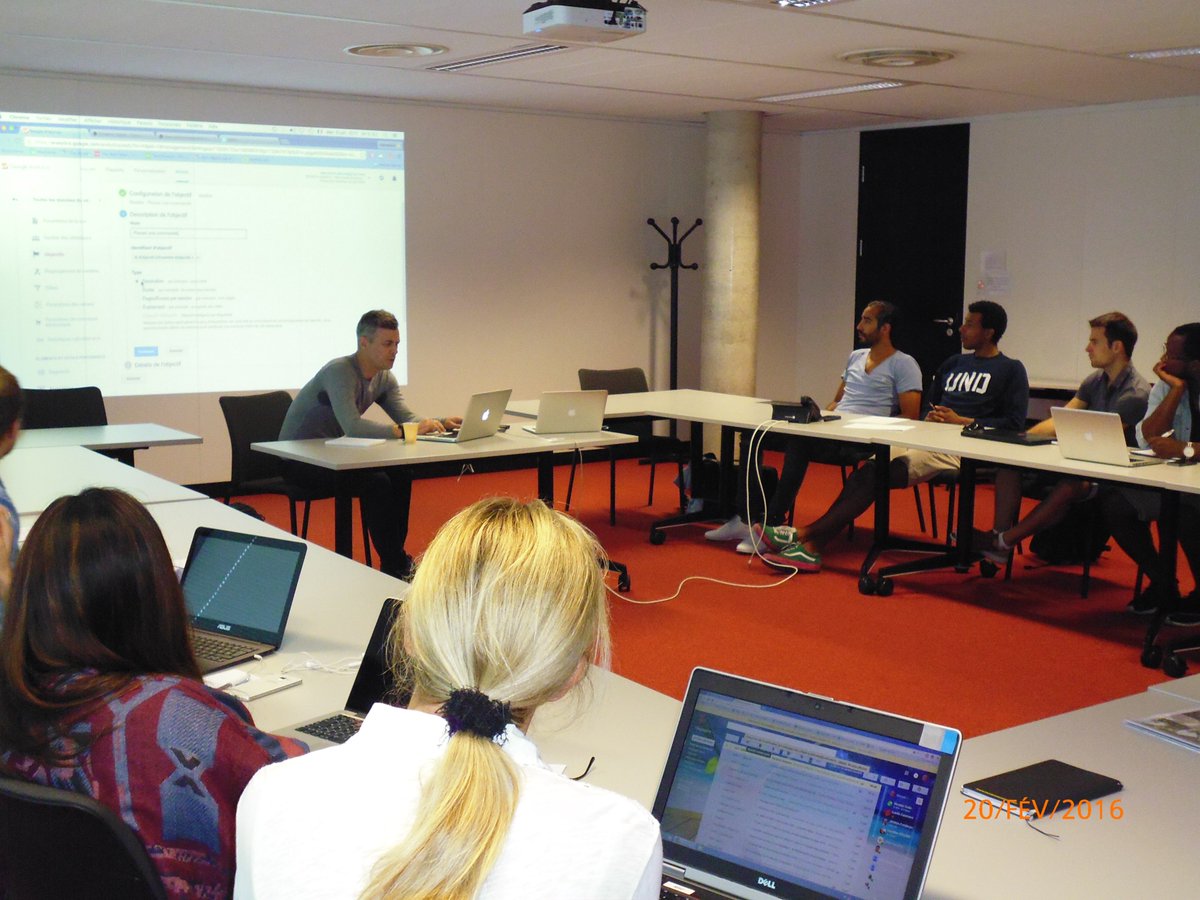 BergeretK's tweet photo. Talk en direct avec @adesse sur le thème "Google Analytics et mobile" 
@1Kubator @sudouest 
#1KBordeaux https://t.co/TLal5ugUSy