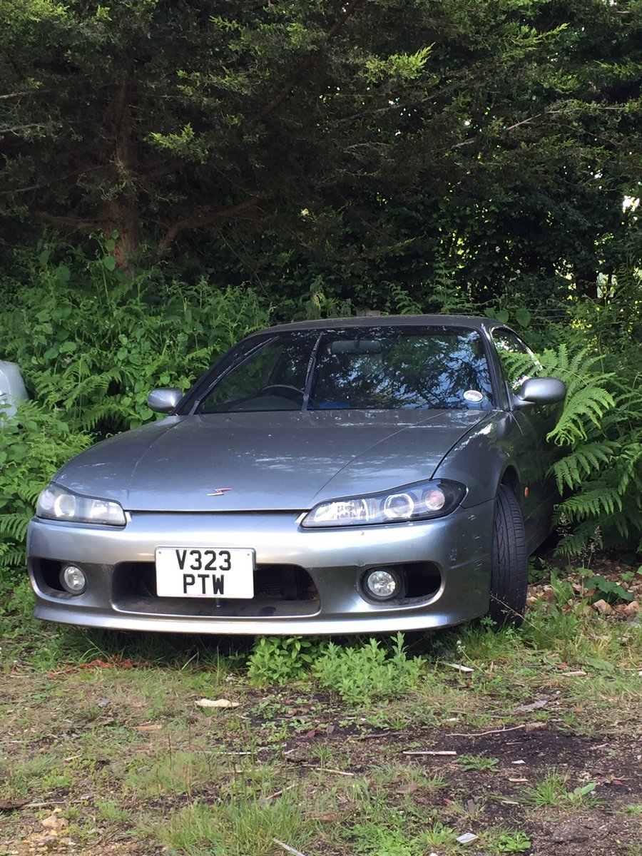 fhtdave's tweet photo. Saw this beauty unloved in the bushes, shame 😥 #silvia #s15 #drift https://t.co/D5hT7OGwik