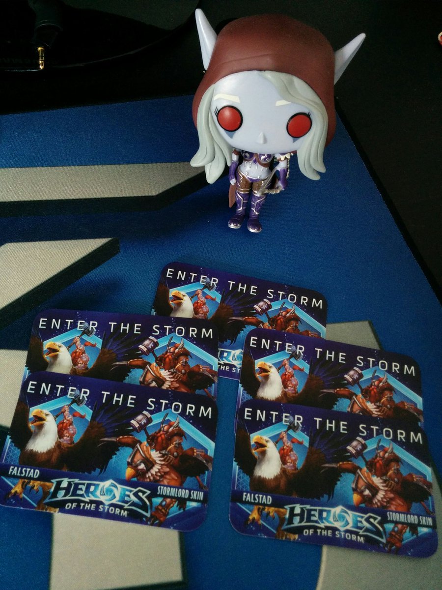 Curlychan's tweet photo. Time to spread the best hero more widely in the Nexus! Follow and RT, winners tomorrow night :3 #freedabird https://t.co/tkB9sHbJ7z
