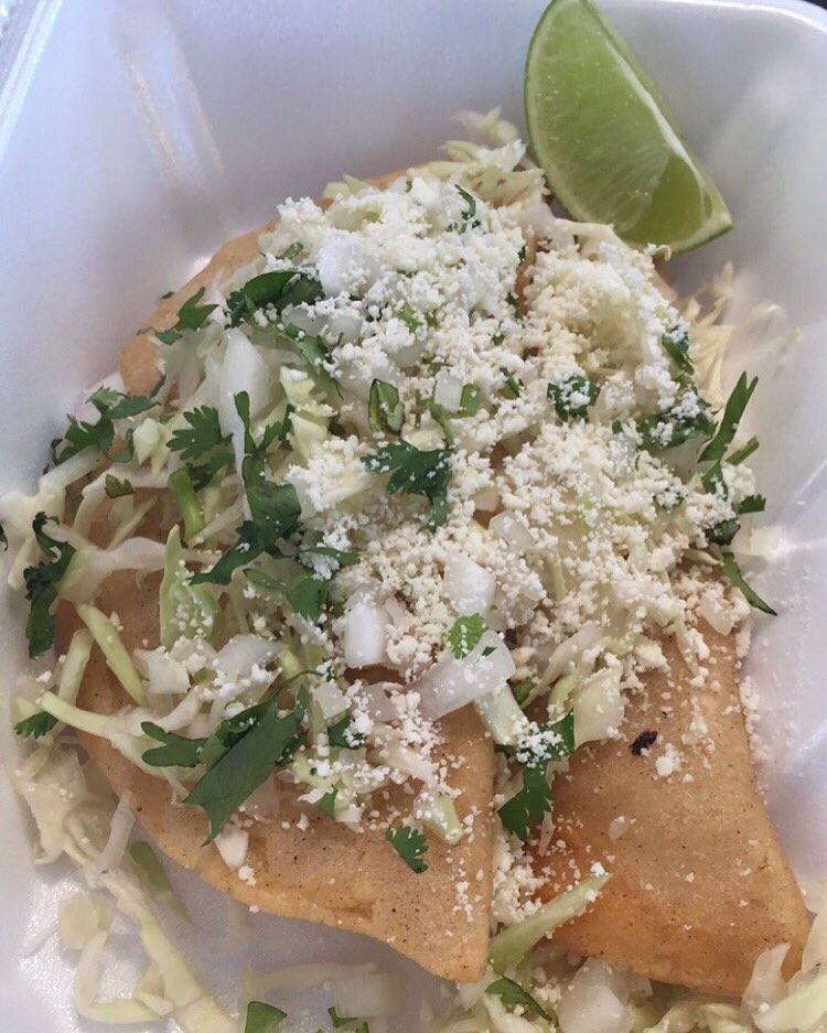 tacosalcarbon98's tweet photo. Are you ready for your #lunch menu?? We have Chicken #Empanadas, Discada Platter, and fresh #Pineapplewater https://t.co/v0a0X80hLN