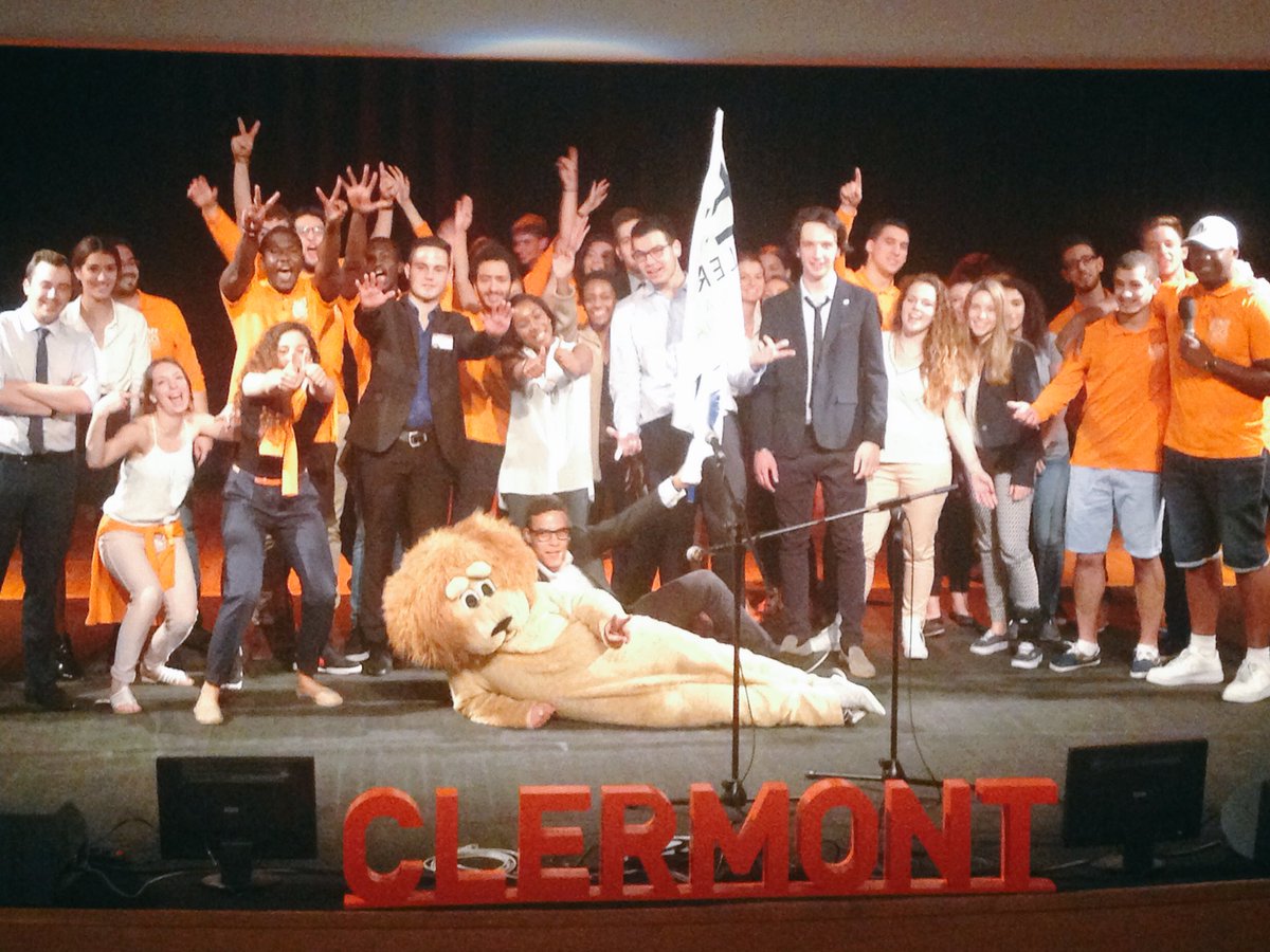 clermont_sb's tweet photo. [#Admissibles]
Le show du staff #Admissibles2016, le moment détente de la journée de concours #prepa #bce https://t.co/CfKvou0pkz