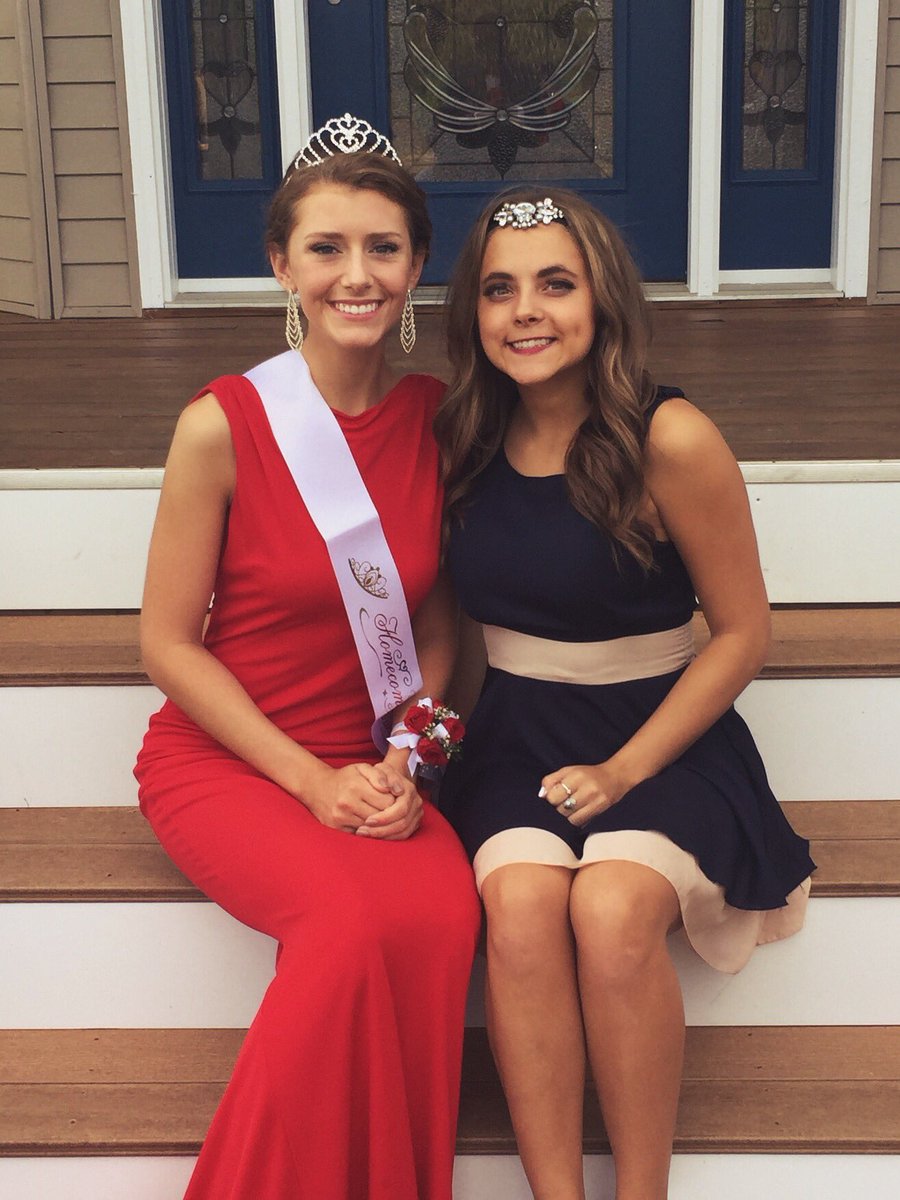 TheLydiaBrooke's tweet photo. after an ankle sprain and a final year of hs you've survived another year, happy bday @Ciera_Moshier best wishes ✨💜 https://t.co/Mg5uDvutSK