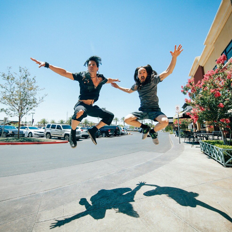 #aokijump #690. The Aoki x @crissangel Jump. Las Vegas NV. June 20, 2016. https://t.co/Vyq7ldYrYS