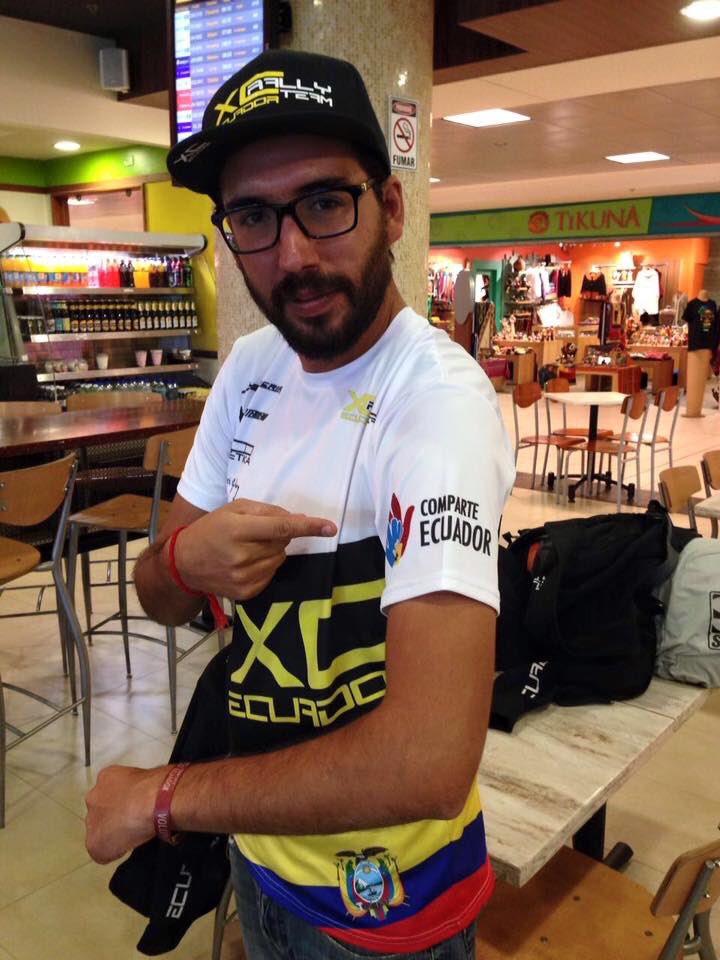 ComparteEcuador's tweet photo. @kikecarreno1 embajador de #ComparteEcuador rumbo al #DakarChallenge. ¡Buena suerte Kike! https://t.co/lNOkVD7z9H