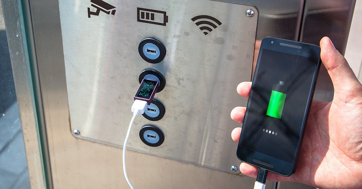 kaspersky's tweet photo. Heard of USB Killers that fry a device by discharging 220V into USB port? #purecharger https://t.co/RKAiWPgjr6 https://t.co/Cez9qix9ny
