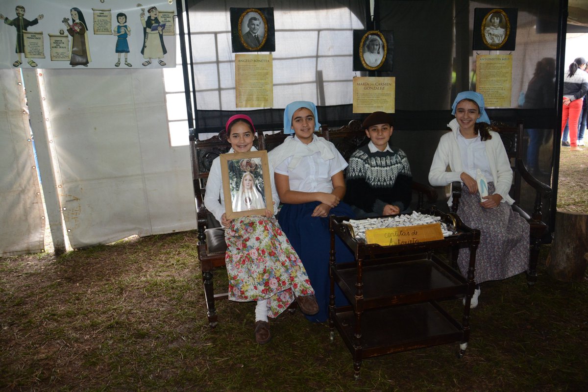 centucuman2016's tweet photo. Algunas imágenes de los niños y la Expo Biblia, en Ciudad Eucarística. #centucuman2016 https://t.co/jMTpoj4jET