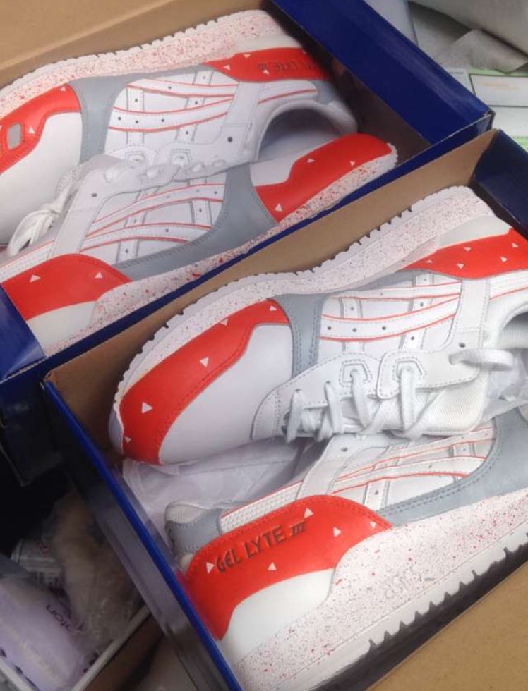FrSnkrhd's tweet photo. @Bonjoursneakers x @FreshestCustom x @FrSnkrhd soon.👀 https://t.co/zeVWhmLA5Y