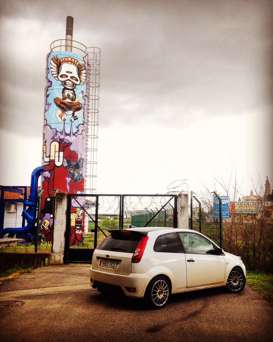 ClubFordFiesta's tweet photo. @Fran_tuerti tambien nos deja a su peke https://t.co/4jMDJHvvhh