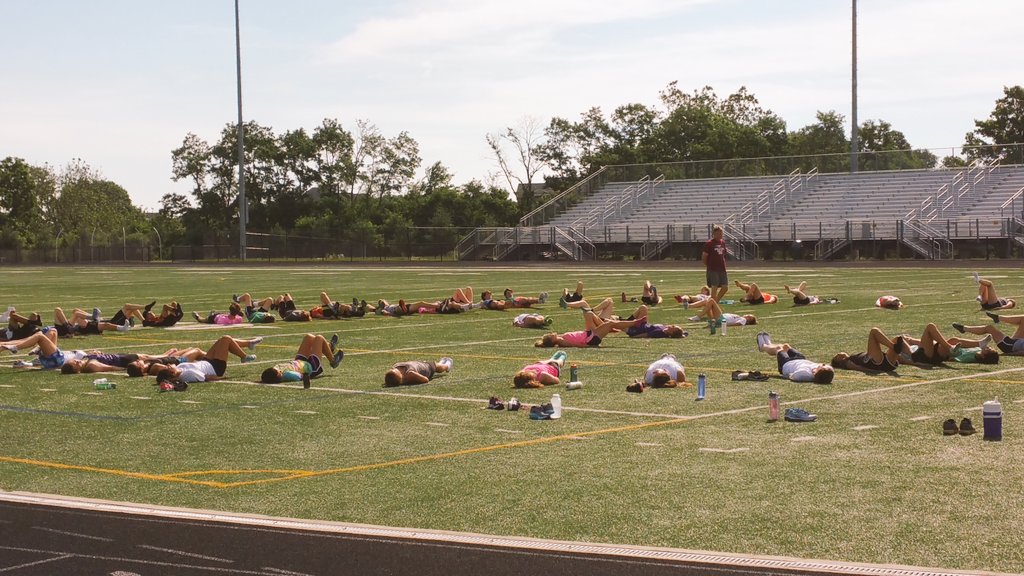 WoodgroveXC's tweet photo. Preseason has begun. The training never stops. Do you want to be good or do you want to be GREAT! #gotcore #wxc https://t.co/cjLMl0kqbE