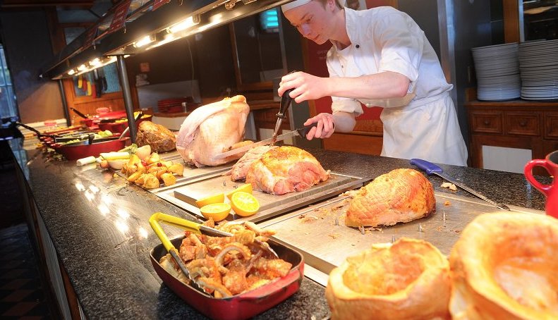 Toby Carvery to offer military personnel a free meal in Swansea for Armed Forces Day southwales-eveningpost.co.uk/free-toby-carv…