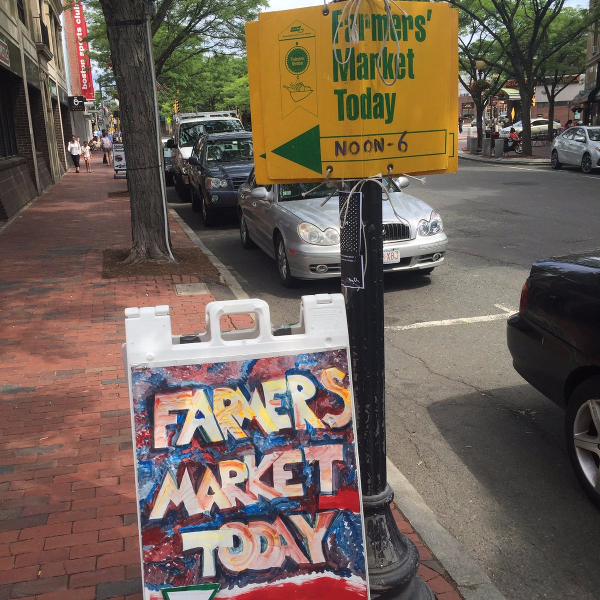 WCCins's tweet photo. Visit the #FarmersMarket in #DavisSquare today between noon and 6 for the best #local and #organic choices around! https://t.co/qurXOIE1DY