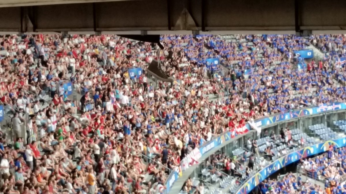 Anyone missing a shoe? #ISLAUT #bbceuro2016