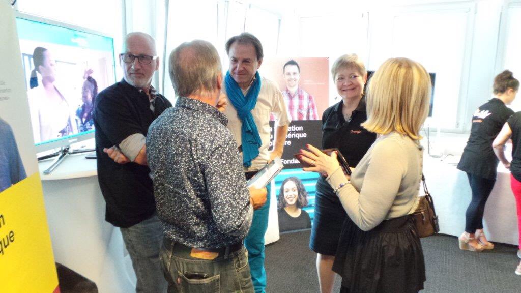 CLandomiel's tweet photo. 3eme semaine du show #hello4 pour les salariés #Orange_Est à Metz cette fois #innovation #NouvelleLivebox @YA_Leroux https://t.co/PbZz9m2PvZ