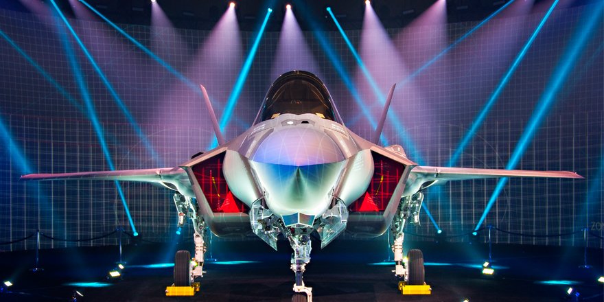 ClkhxPxWkAAxo19.jpg:large