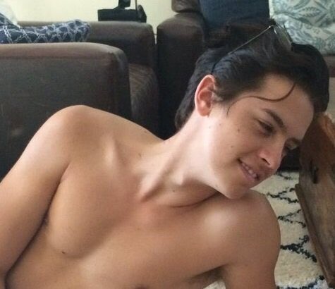 agamemnan's tweet photo. cole with his glasses pushing his hair back with that one wavy strand falling into his face is my favourite thing https://t.co/ikDgEhQQQc