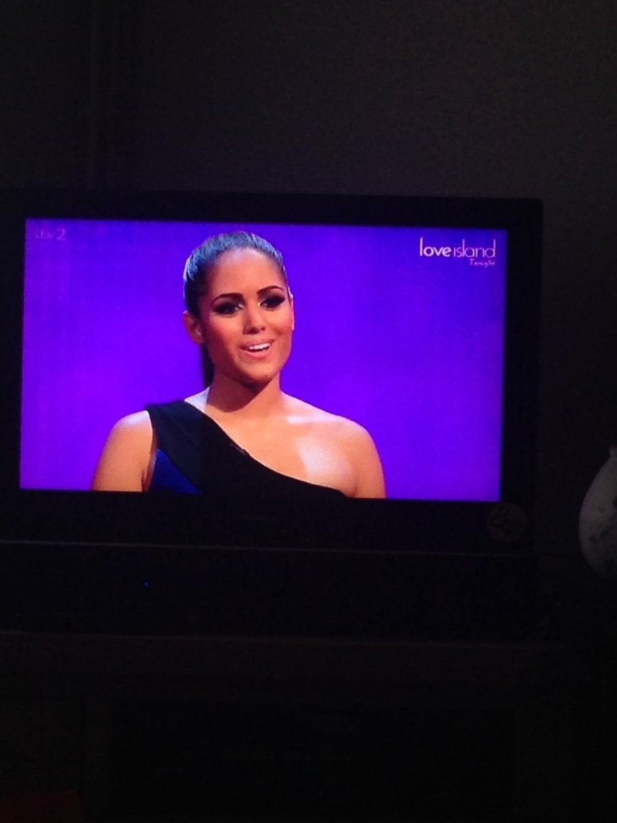 Priceyy92's tweet photo. Watching an old series of Take me Out and who pops up on the screen.. Malin! @loveisland https://t.co/Kq75iLdeD3