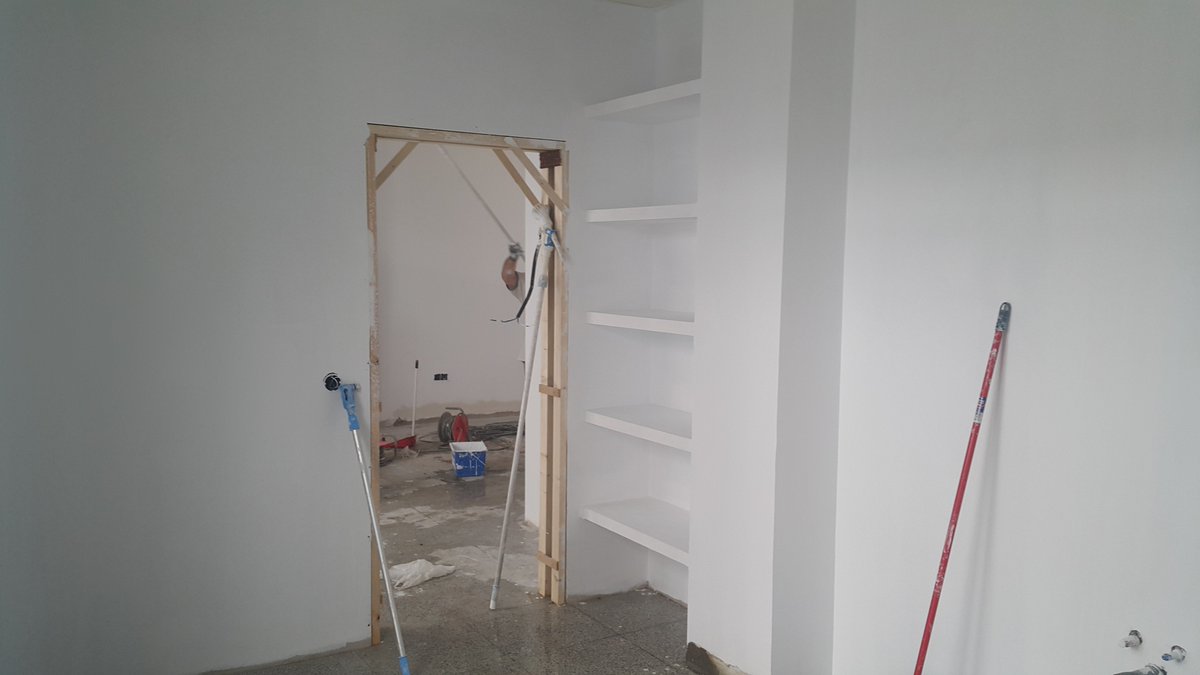 Impulsadp's tweet photo. Última fase de la adecuación de #local para la #Clínica odontológica infantil  en #Badajoz. https://t.co/4AnwLRTJet