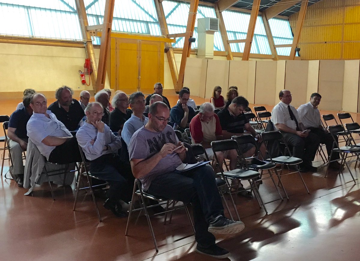 JeremieMartin7's tweet photo. Réunion publique des Etats Généraux du Rail et de l'Intermodalité à #VillefrancheDeRouergue #RailLRMP #TER #LGV https://t.co/feu6y1fFHR