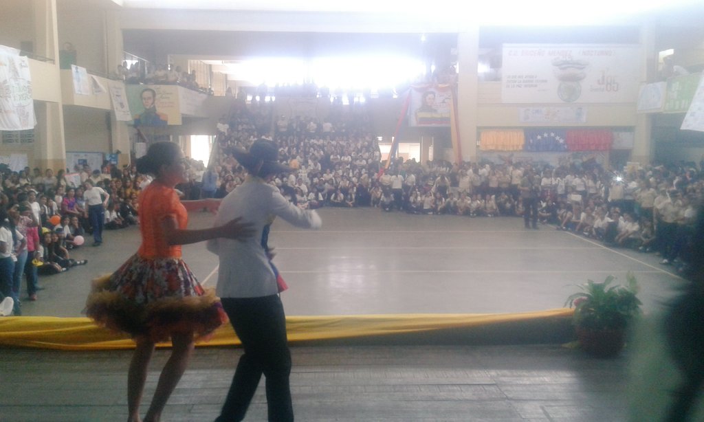 lizadefiguerasr's tweet photo. Cierre Municipal de ONA con Todos Los Liceos Públicos y Privados para una mejor prevención pará Nuestros Niños. https://t.co/wjbAUKW8q5