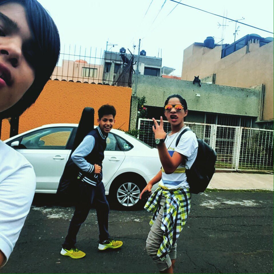 oyebrou_a_q_ll's tweet photo. Con los amigos!! https://t.co/nN5f3ocMPw