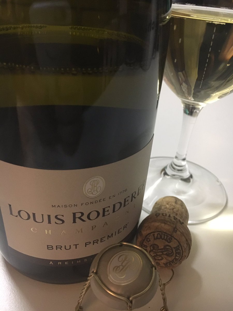 Blackdelilah's tweet photo. @Kalaharitruffle @DvFwines @Anetha Amateurs! https://t.co/R0ObBFr7jl