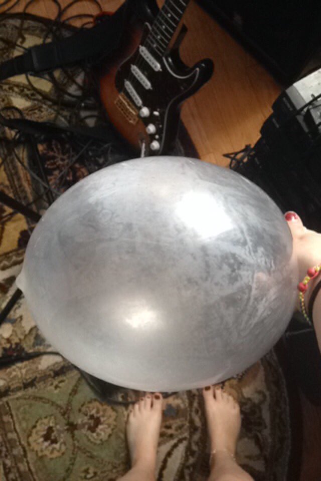 mrbadguy666's tweet photo. "Too small" for your dick, my ass, shithead. #waterballoonfightbitch #fuckheads #lyingbuffoon #fightmelittleboy https://t.co/iWEfdzvrSa
