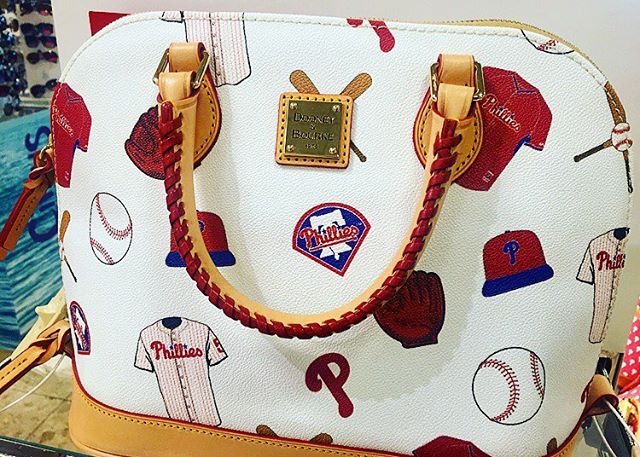 PlyMtgMall's tweet photo. Sport this #dooneyandbourke handbag at the next #phillies game! @Boscovs #mlbcollection https://t.co/dL3GFmY5aF