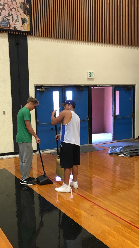 lelasing023's tweet photo. Looks like South Meddy cleans up pretty good. @BeachCamp16  #beachin https://t.co/jmL2w8MMqp
