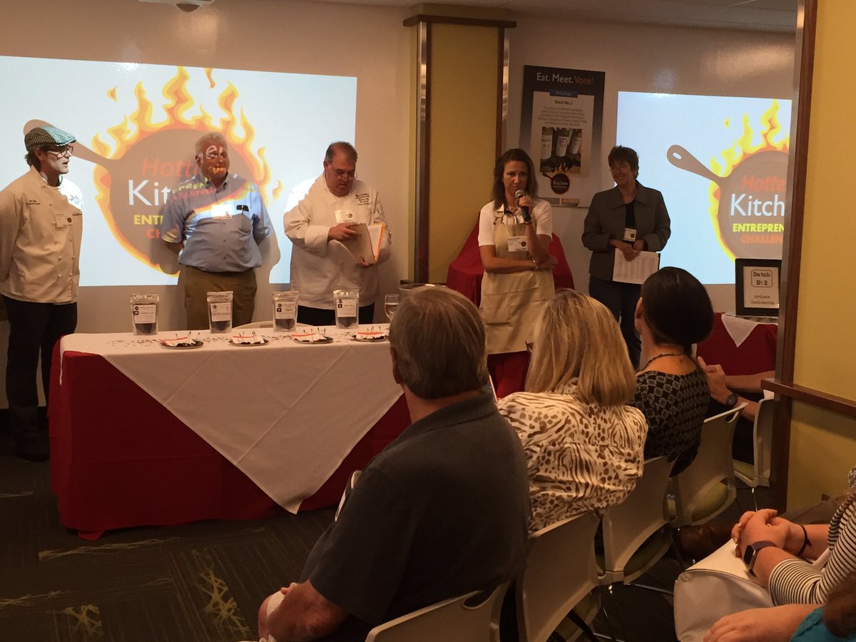 Indiana_Grown's tweet image. Indiana Grown is at the Hottest Kitchen Entrepreneur Challenge to support our three finalists! #IndianaGrown #INEwk