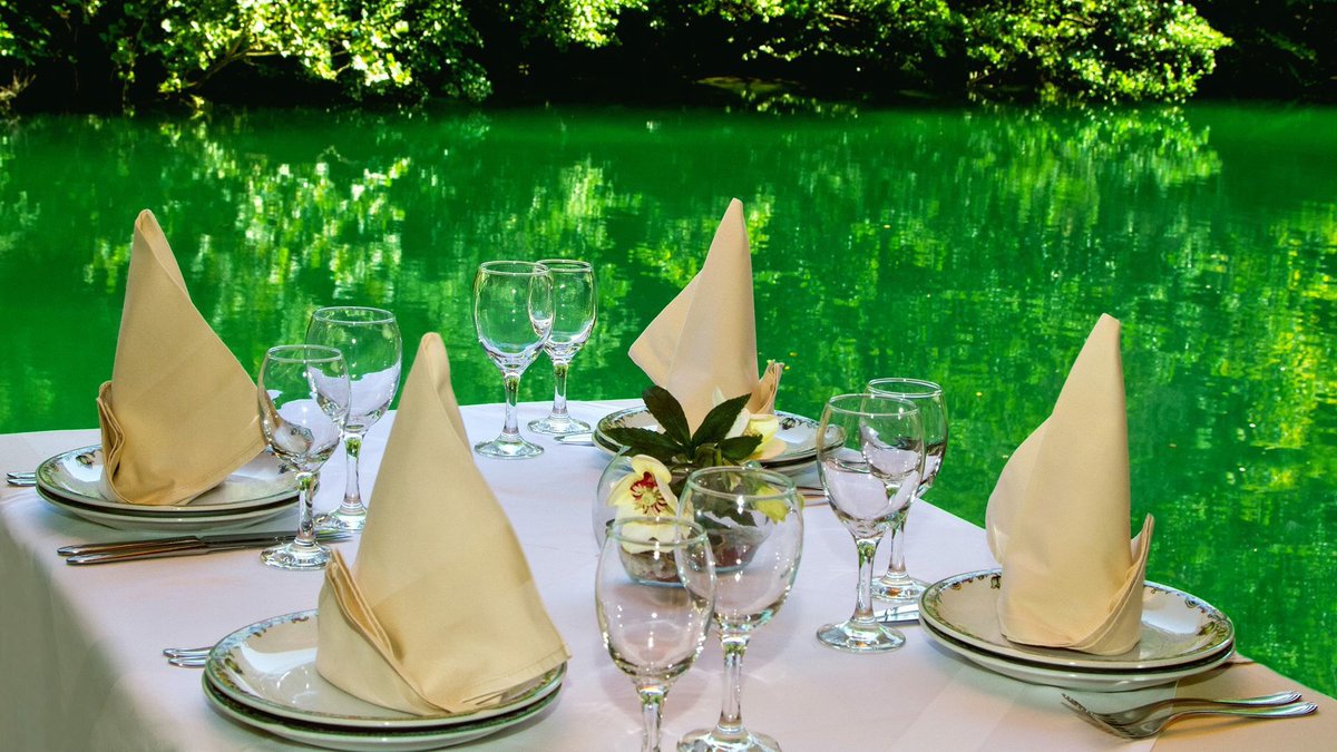 OmisPass's tweet image. The most beautiful atmosphere you can imagine for lunch time✅✅✅  •10% off on a la carte offer•
#omispassion #cro