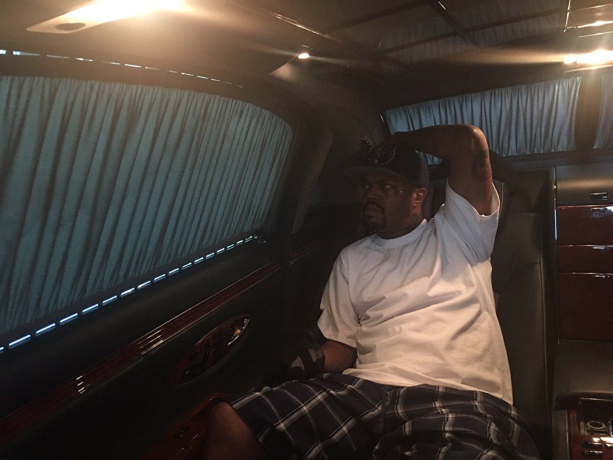 DJPAULKOM's tweet photo. Headed To Work! Still Hustle Like I Never Made It! #yots #YearOfTheSix #mafia #m4l https://t.co/PBmDzgk2Hq