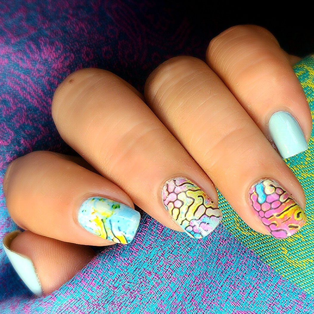 ValeenK_'s tweet photo. @essie_DE @EssieCanada @essieuk @essie @essie_France @essiepolishSA #notd @bornprettystore @nailartsupplier https://t.co/bOGBzmXiBY