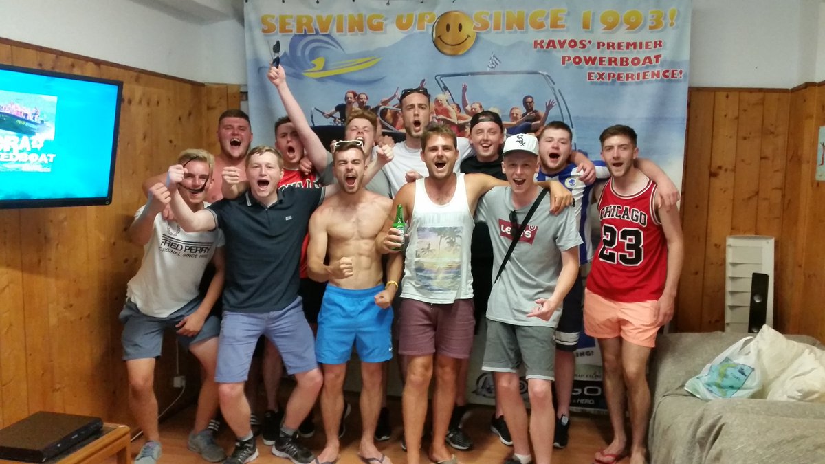 CrazySpeedboat's tweet photo. Team #CH3 on form today on the 2pm trip!  GREAT group, cheers lads! #KAVOS https://t.co/szVj6LbdSC