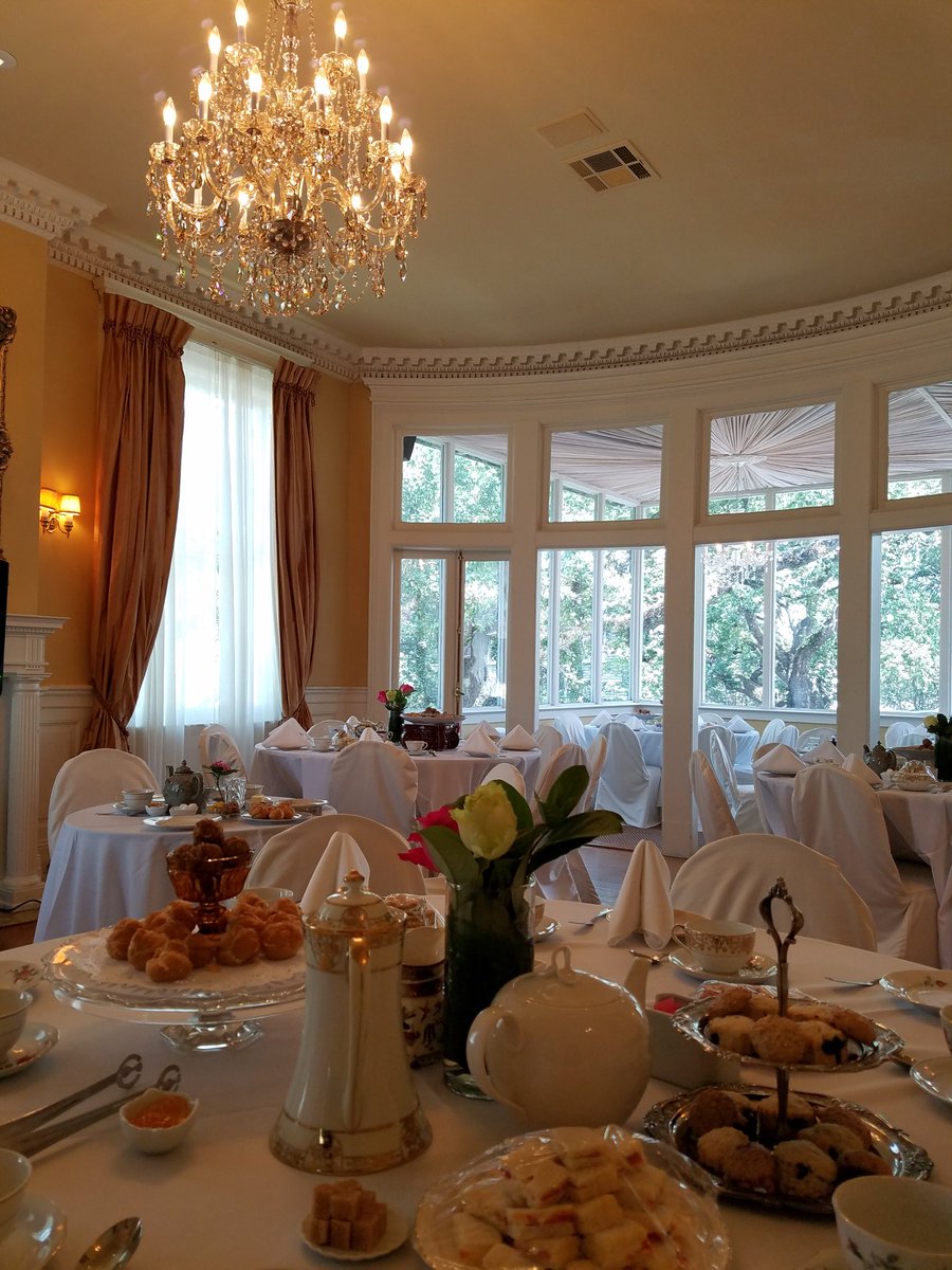 ElmsMansion's tweet photo. A tour and tea at The Elms!!! https://t.co/FVbrvuwDsw