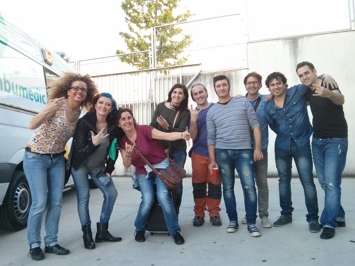 roldan_musica's tweet photo. #ACRock Y aquí estamos todos excepto Janis Joplin, que tuvo que irse antes. Ya volvemos a ser nosotros :) https://t.co/mqMFN6hWya
