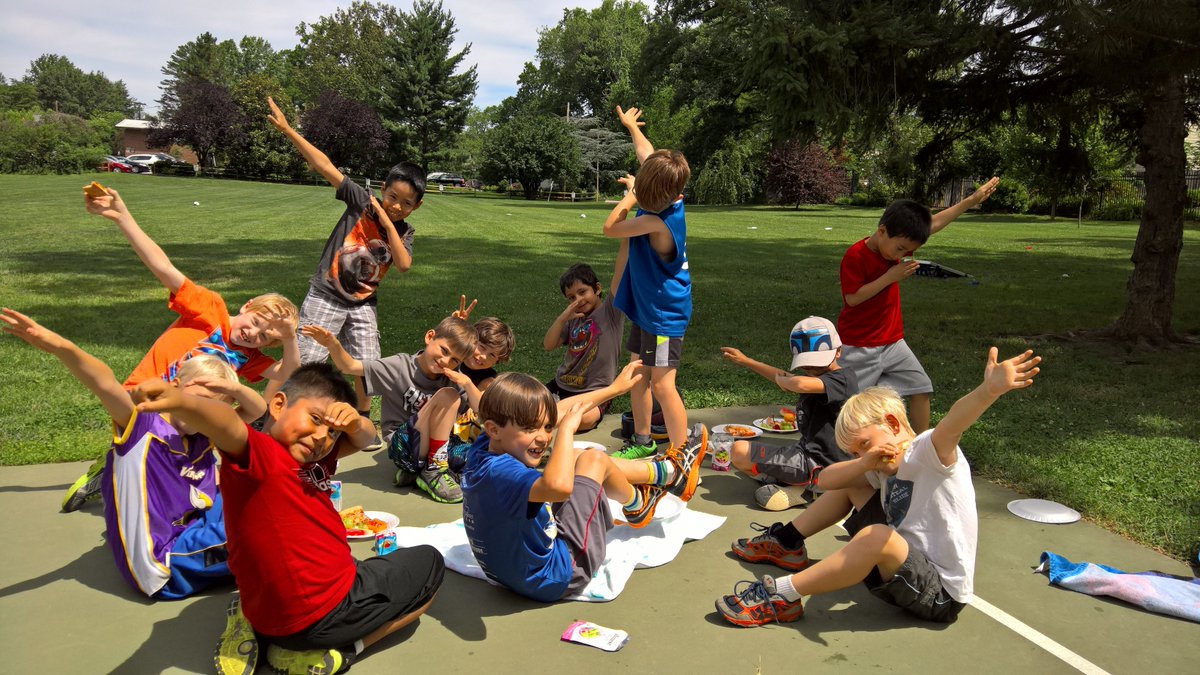 GlebeAPS's tweet photo. 1st grade picnic, can't believe they will be in second grade soon! @Glebe2nd @Glebe1st https://t.co/kwIKY7DGek