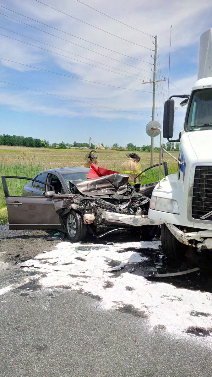 Lambton OPP - closed between Plank Rd and MacGreggor Rd. Media Travis.paraons@opp.ca