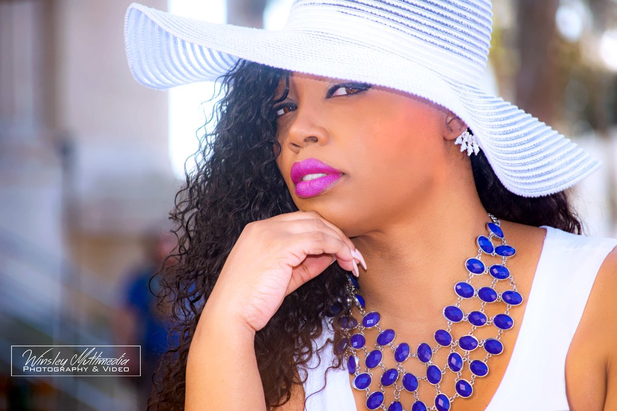 alwinsley's tweet photo. Genuine, feminine, can handle all situations with confidence.. That's #Classy  #WinsleyMedia #OrlandoPhotographer https://t.co/HG5c8j0Wzd