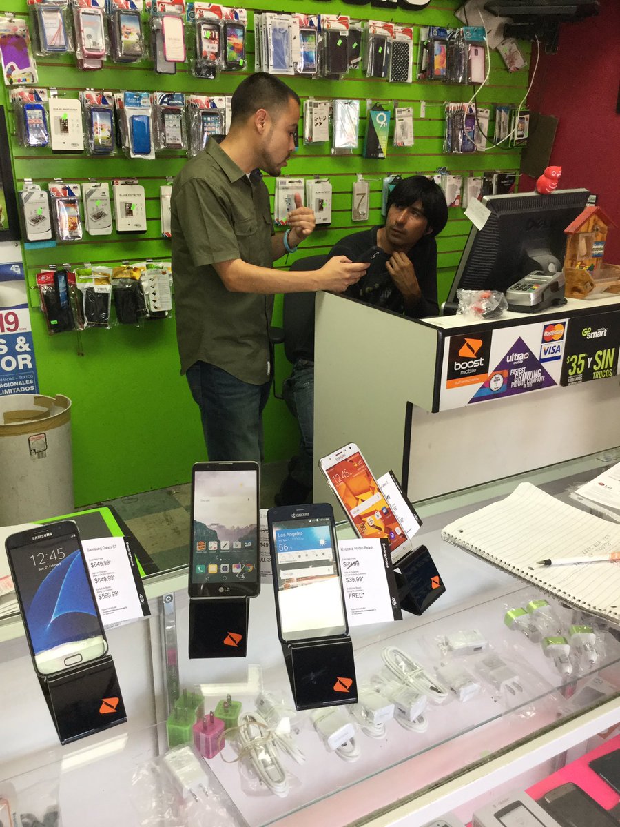 Callie_Sprint's tweet photo. Ordering phones, setting up showcase, pricing mocks, gearing up for Ana's tent event this Friday. #5Ps #vipwireless https://t.co/67nCkX8yOQ