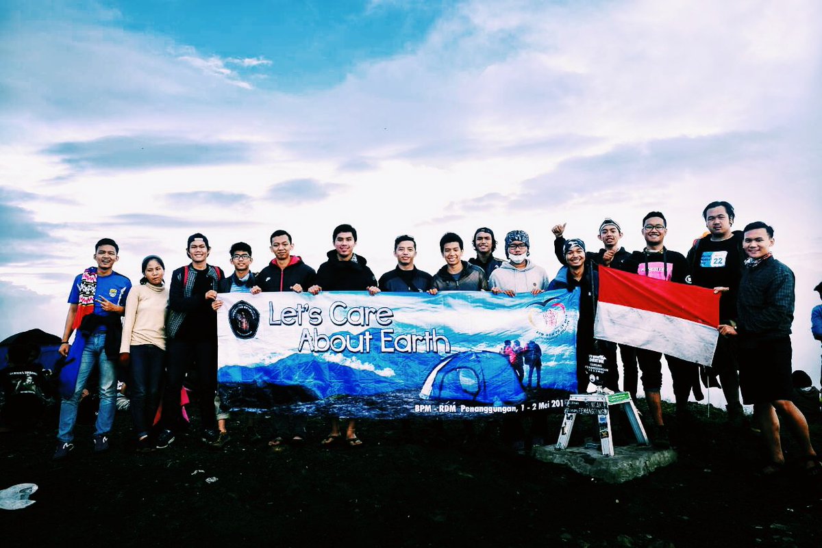 Bersih Gunung Penanggungan bareng keluarga BPM FHUB 2015. Kece, Gokil ! 1-2 Mei 2015 <a href="/IMS_NET/">IndonesiaMorningShow</a> #IMS_PEDULILINGKUNGAN