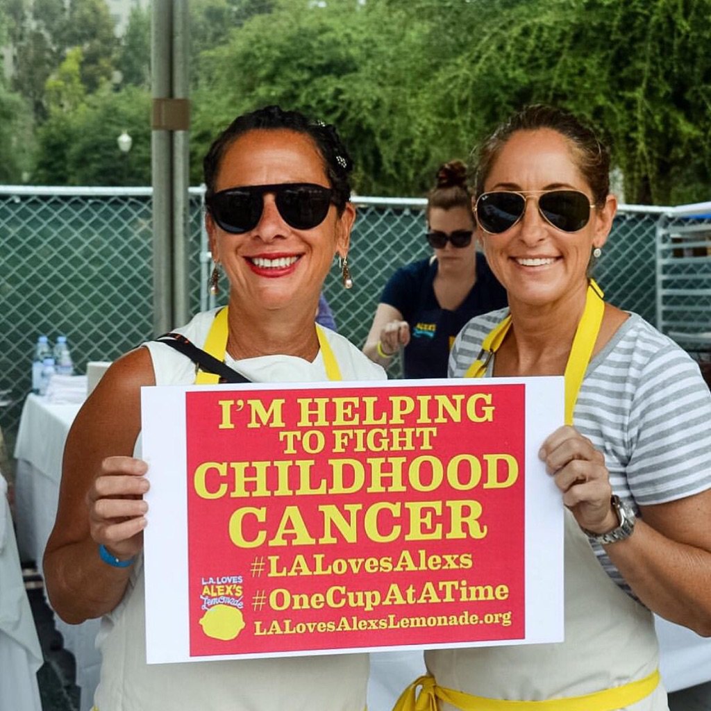 Chefs @NancySilverton &amp; <a href="/SuzanneTracht/">suzanne tracht</a> will be teaming up on Sept. 10th!!! RT if you agree! ❣🍋   #alexslemonade